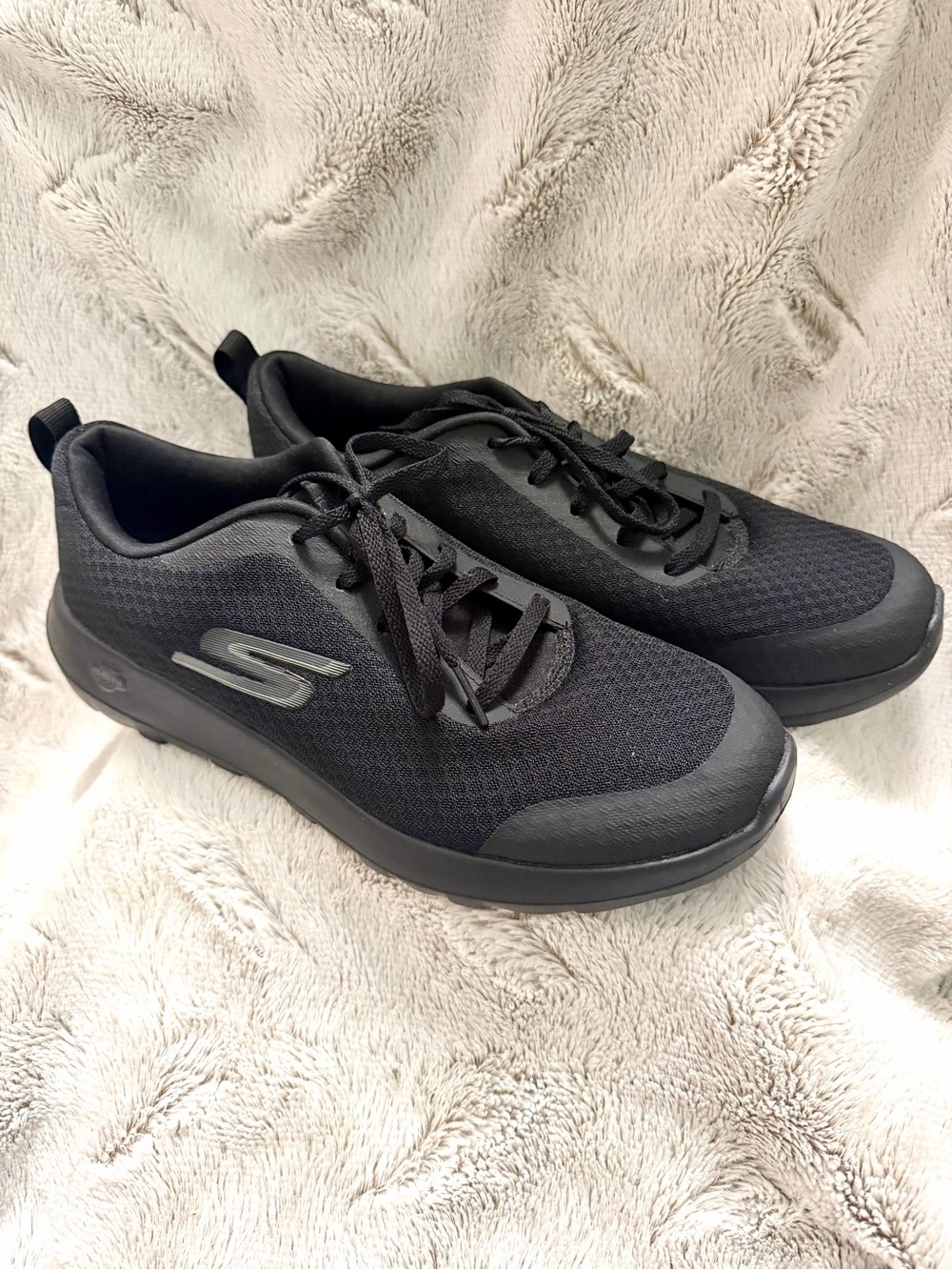 Skechers Men's All-Black Lightweight Athletic Slip-On Sneakers